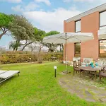 Alberto Flat - In Front Of The & 20 Min To Venice *