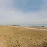 Alberto Flat - In Front Of The & 20 Min To Venice Apartment