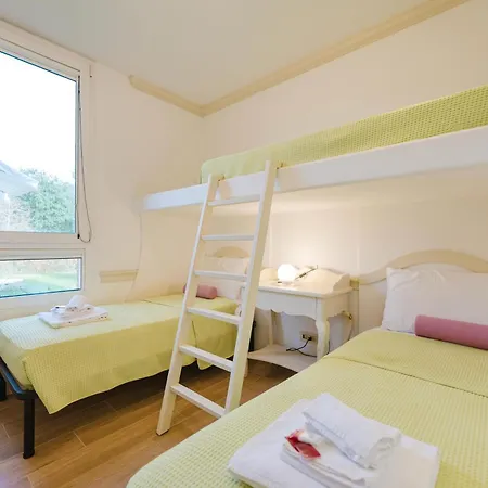 Alberto Flat - In Front Of The & 20 Min To Venice