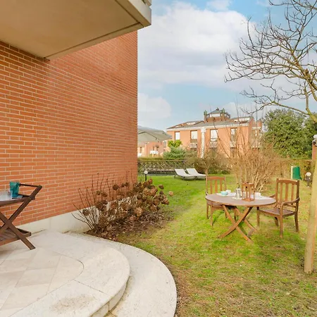 Alberto Flat - In Front Of The & 20 Min To Venice Апартаменты *