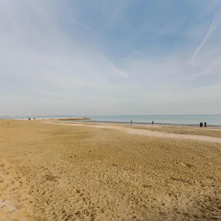 Alberto Flat - In Front Of The & 20 Min To Venice Апартаменты
