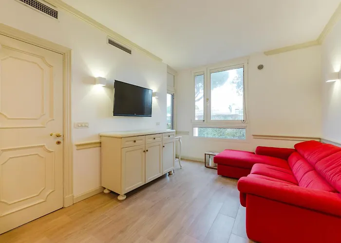 Alberto Flat - In Front Of The & 20 Min To Venice *