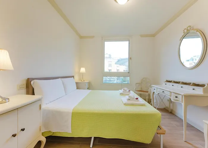 Alberto Flat - In Front Of The & 20 Min To Venice Apartamento